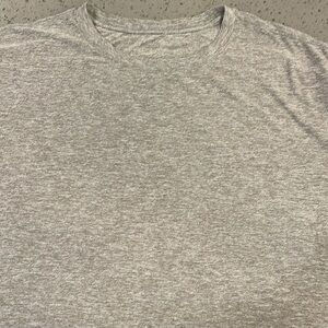 Vuori gray soft tee shirt size XL very comfortable